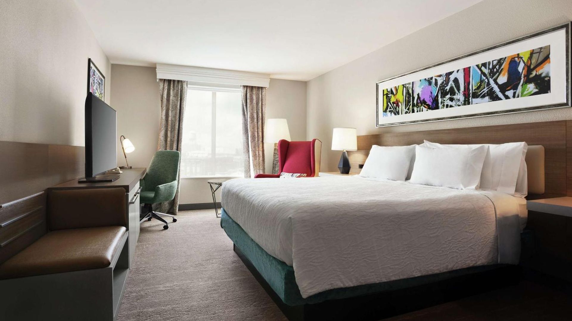 Hilton Garden Convention Center Hotel 3*