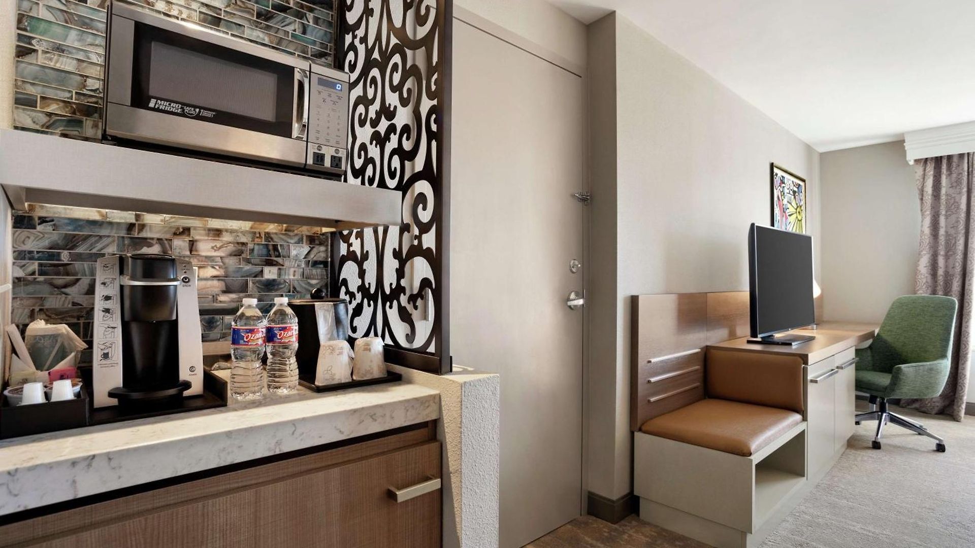 Hilton Garden Convention Center Hotel 3*