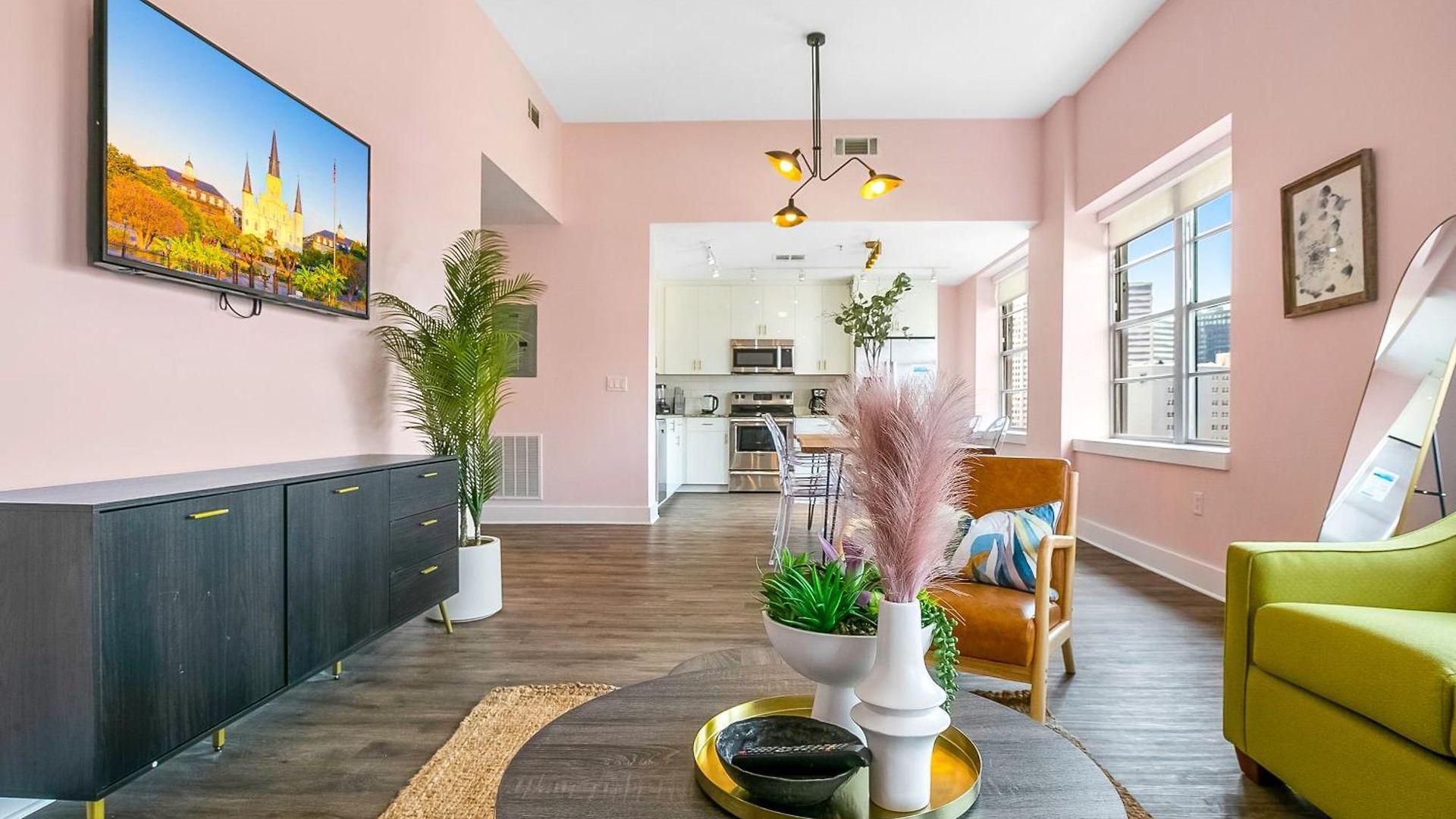 Exquisite 4 Bedroom Luxury Just Steps From The French Quarter Apartment *