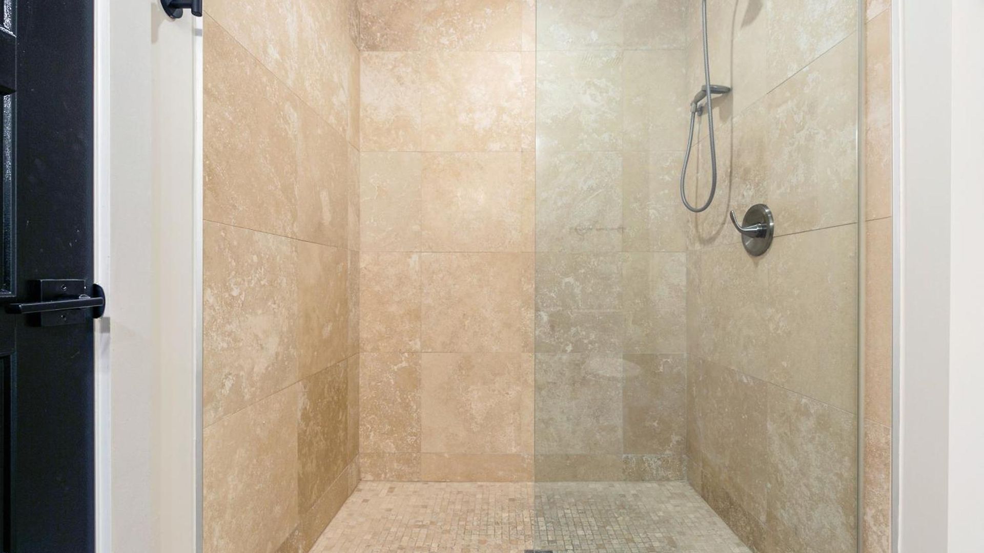 Apartment Exquisite 4 Bedroom Luxury Just Steps From The French Quarter