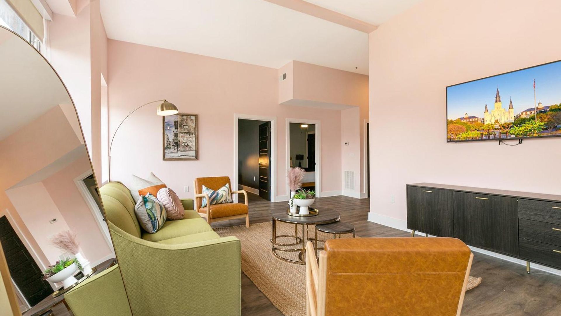 Apartment Exquisite 4 Bedroom Luxury Just Steps From The French Quarter *