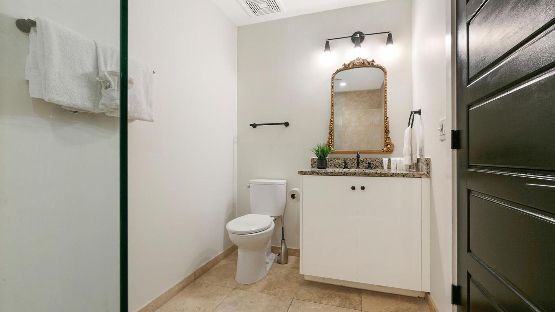 Exquisite 4 Bedroom Luxury Just Steps From The French Quarter Apartment
