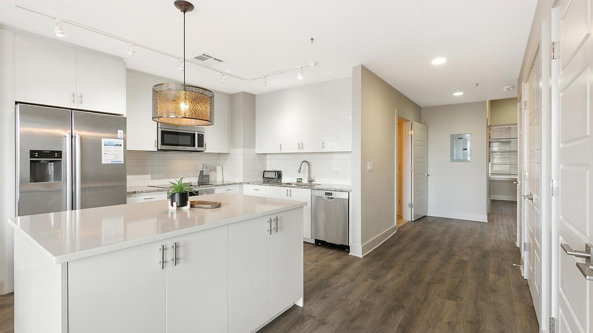 Apartment Spacious 4b Oasis Steps From French Quarter - Your Nola Dream Awaits!