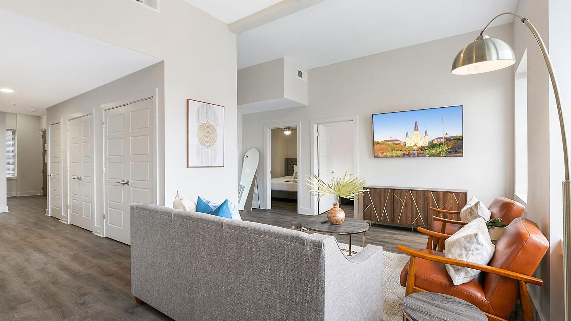 Spacious 4b Oasis Steps From French Quarter - Your Nola Dream Awaits! Apartment