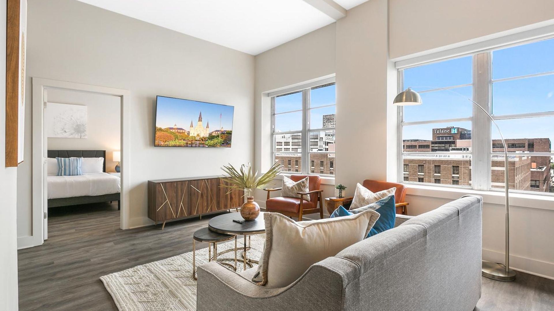 Spacious 4b Oasis Steps From French Quarter - Your Nola Dream Awaits!