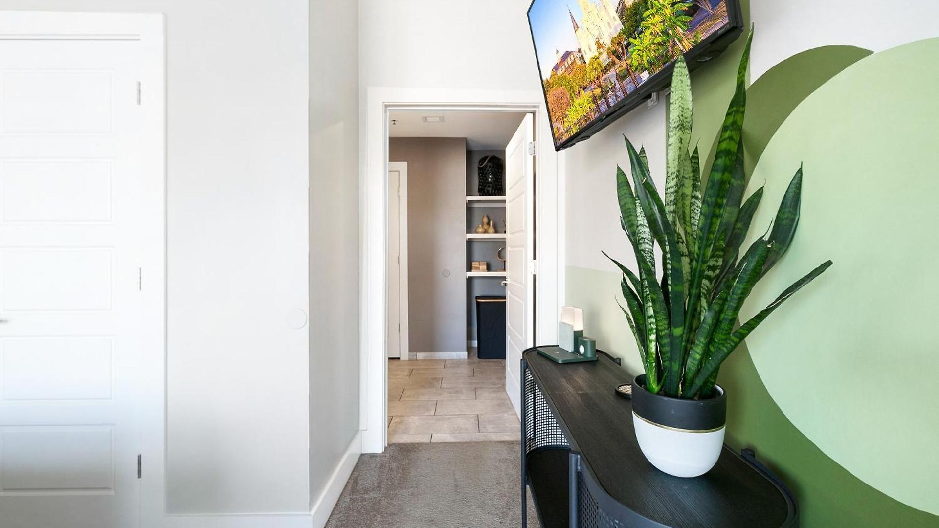 Luxury 2-bedroom Steps Away From The French Quarter Apartment New Orleans