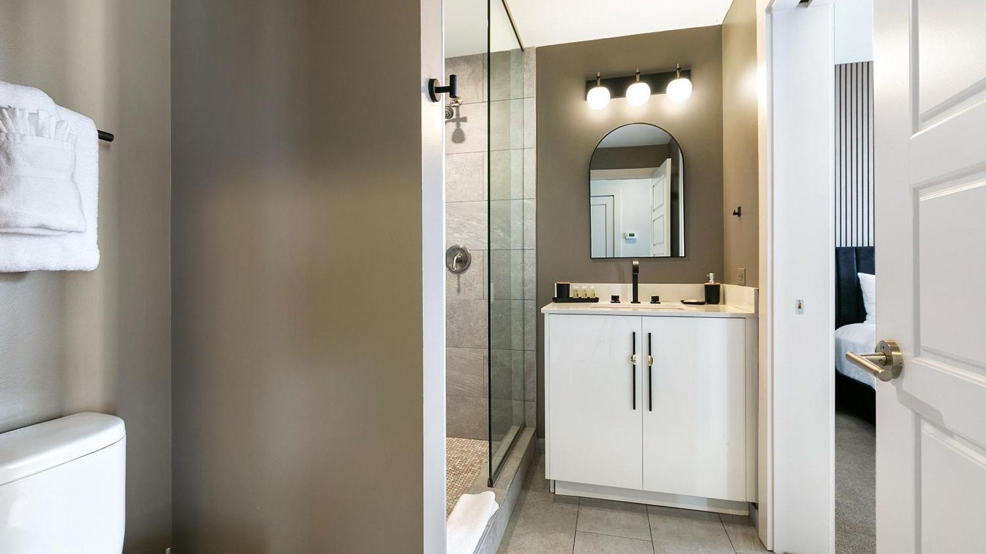 Apartment Luxury 2-bedroom Steps Away From The French Quarter *