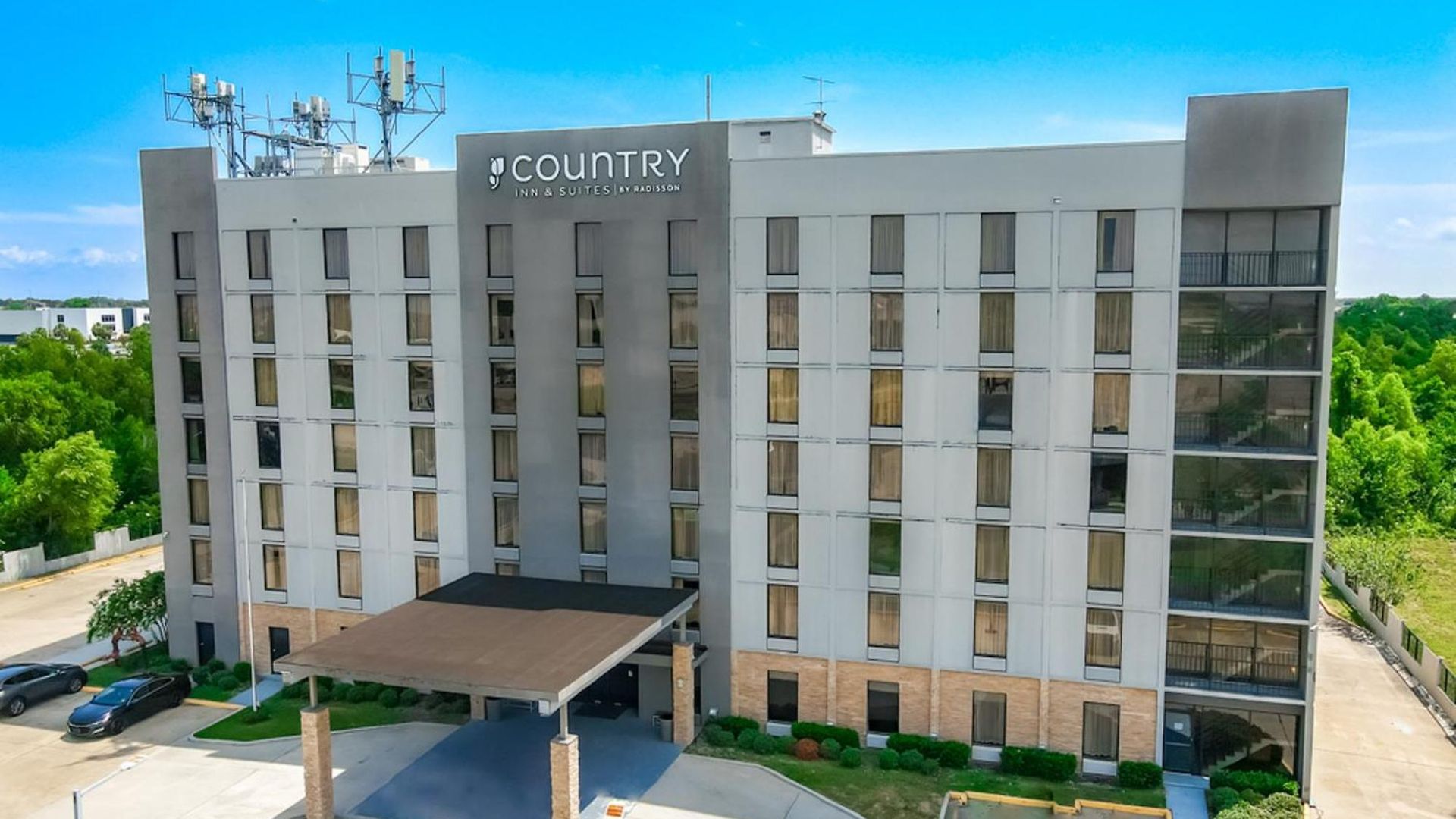 Country & By Radisson, I-10 East, La Hotel