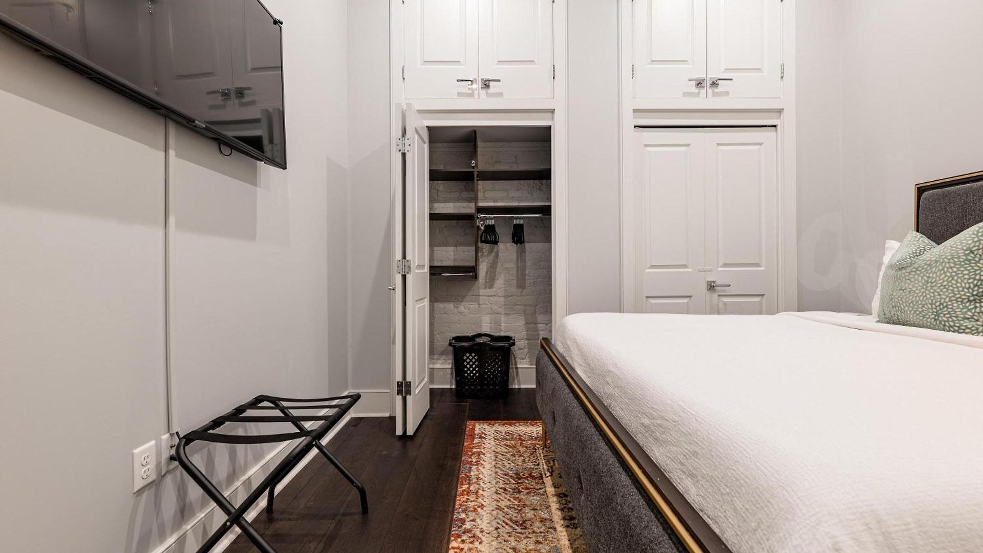 The Crescent Apartment New Orleans