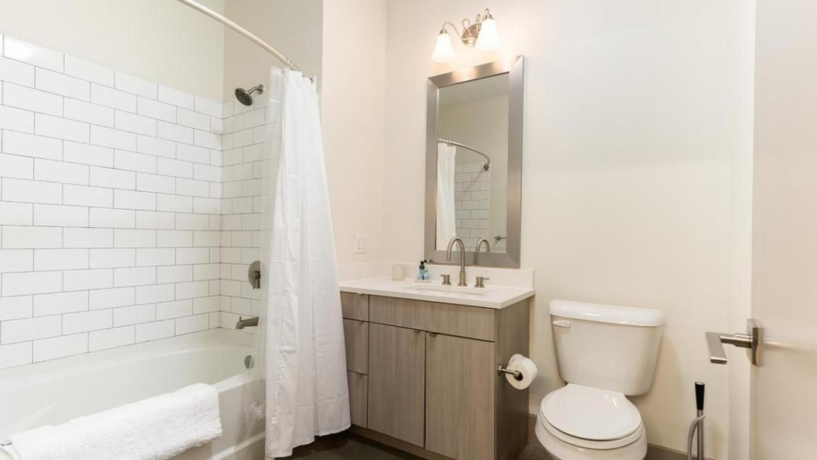 Landing Modern With Amazing Amenities Apartment New Orleans