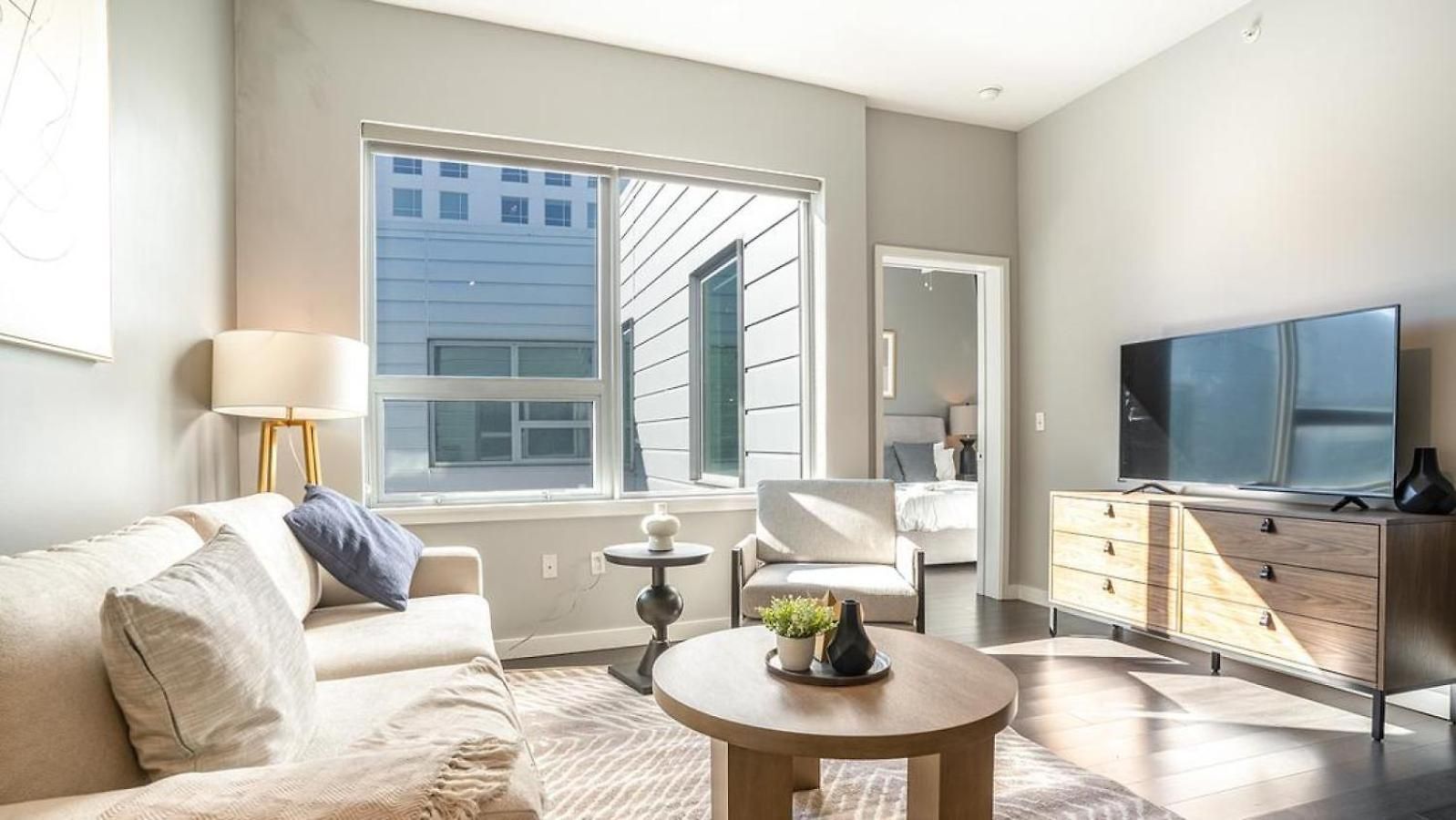 Landing Modern With Amazing Amenities * New Orleans