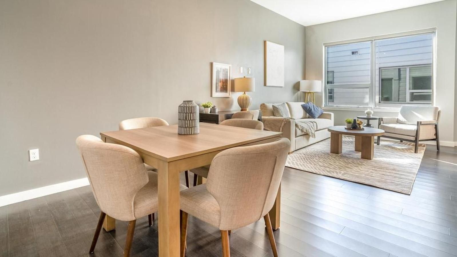 Apartment Landing Modern With Amazing Amenities New Orleans