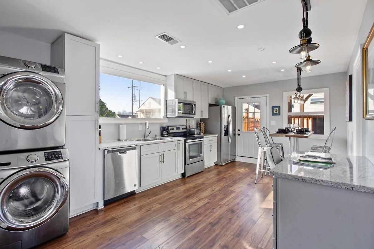 Spectacular Roof Deck - Luxury 3 Bedroom * New Orleans
