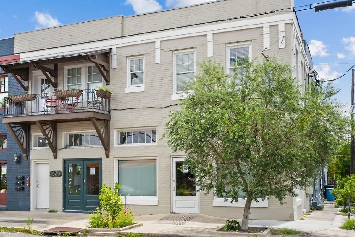 Stunning 2bd Luxury Perfect Nola Location Apartment *