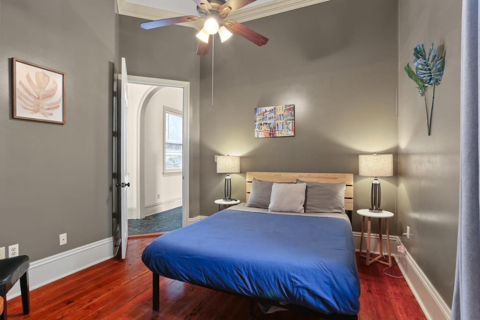 3bd Steps To Saint Charles Gated Parking