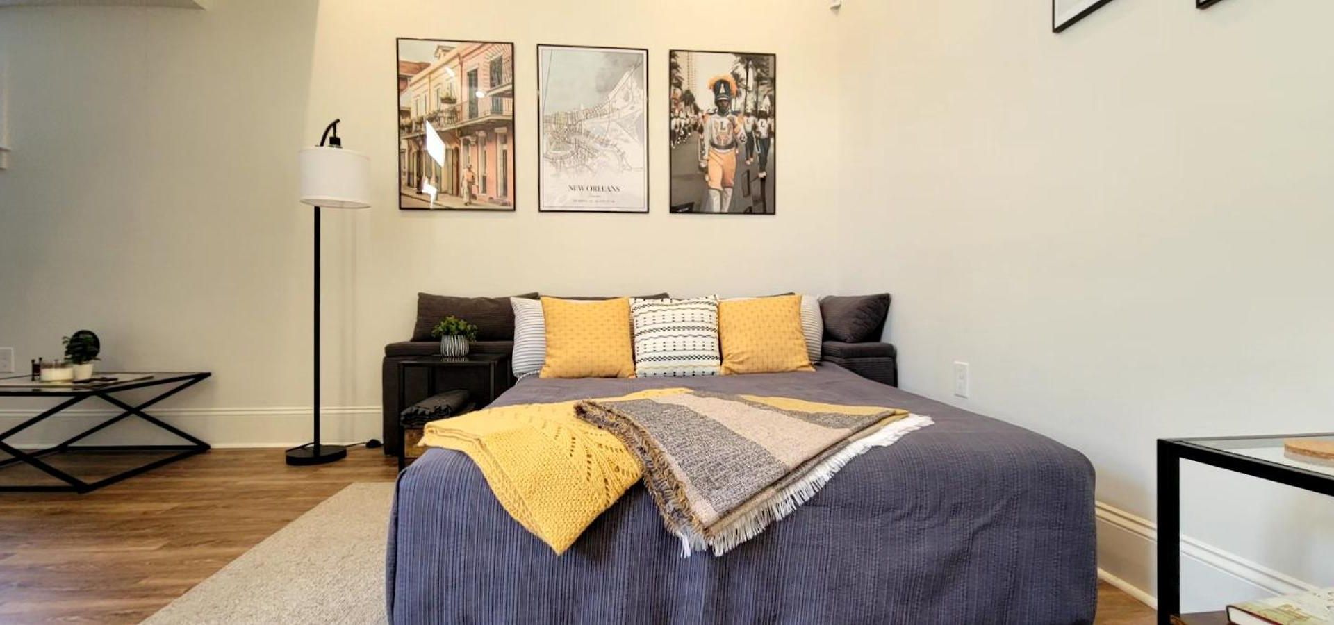 Entire Spacious Vacation - 1 Mile To Attractions *