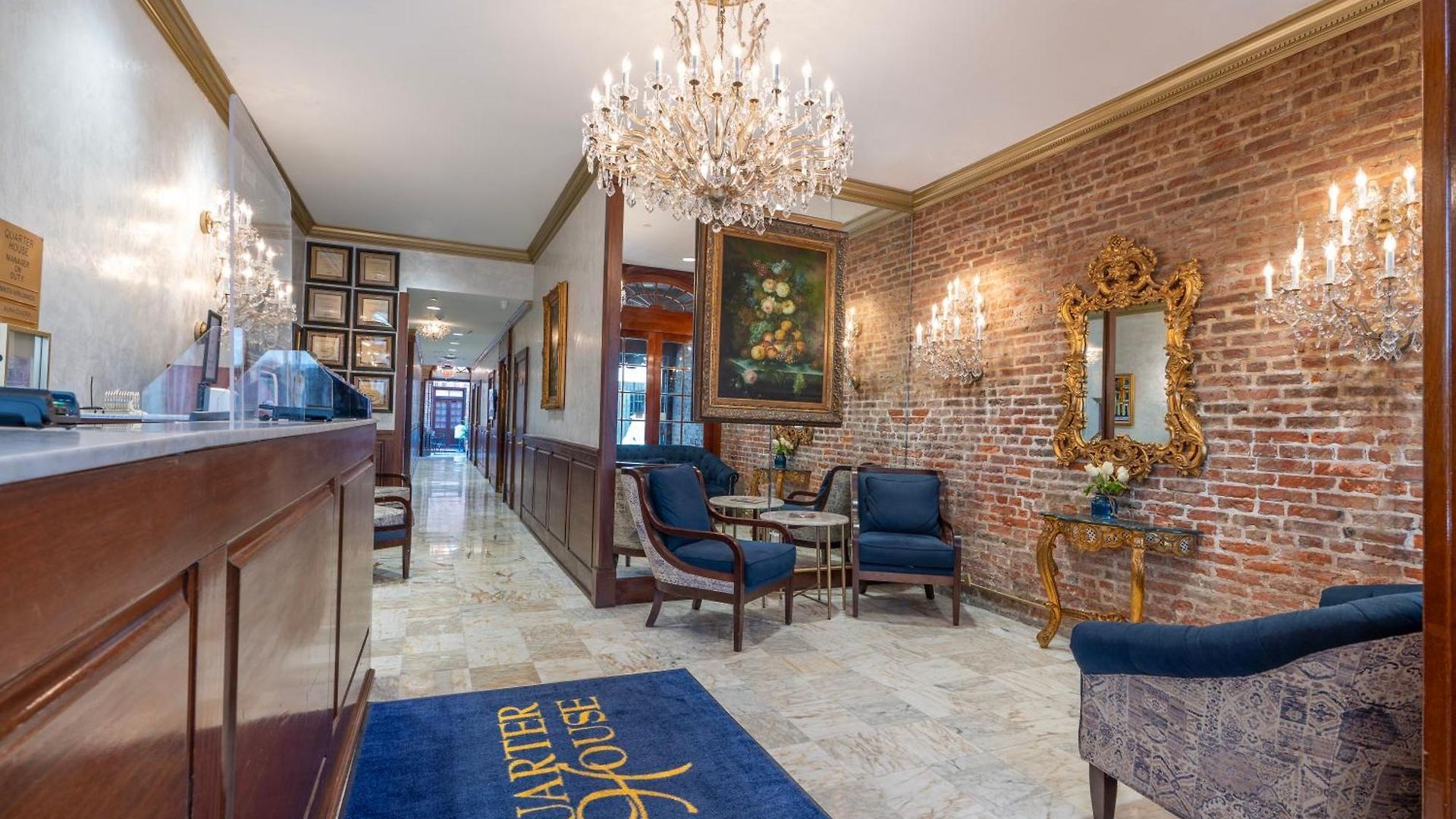 Quarter House Hotel