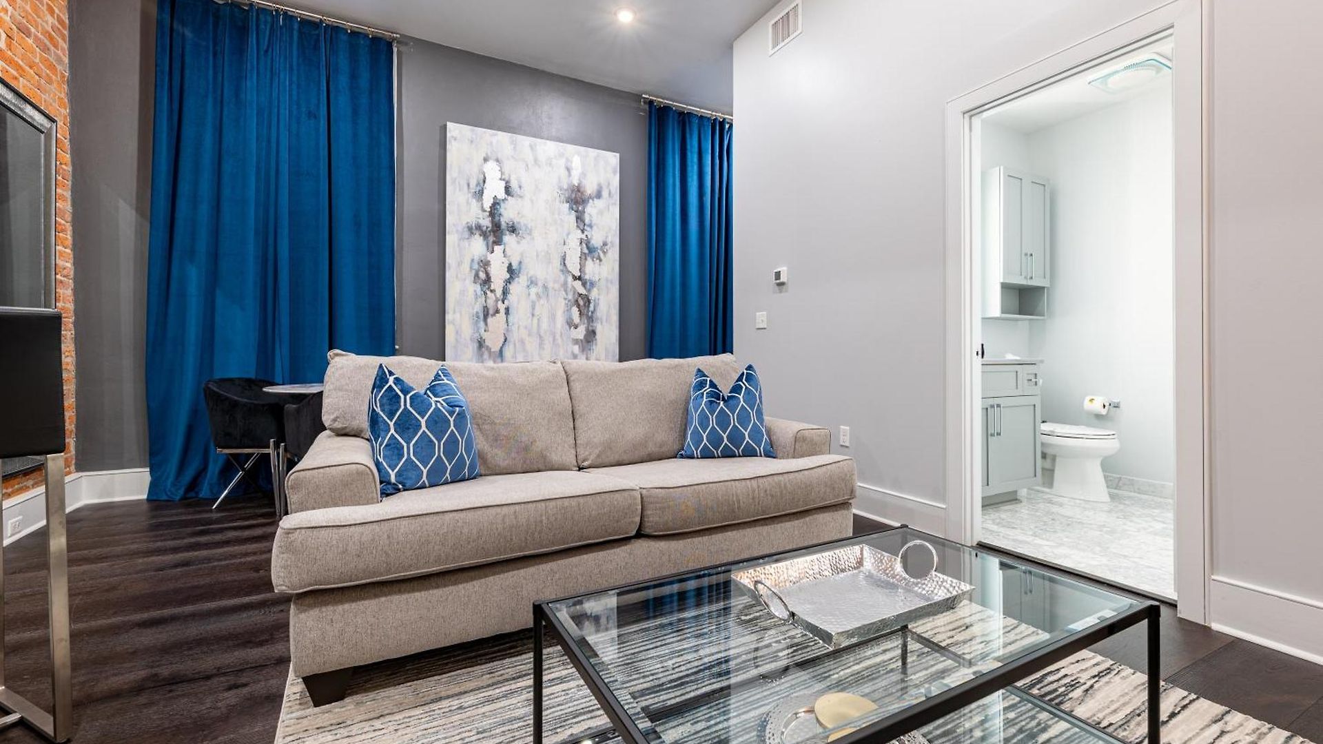 The Livingston Apartment *