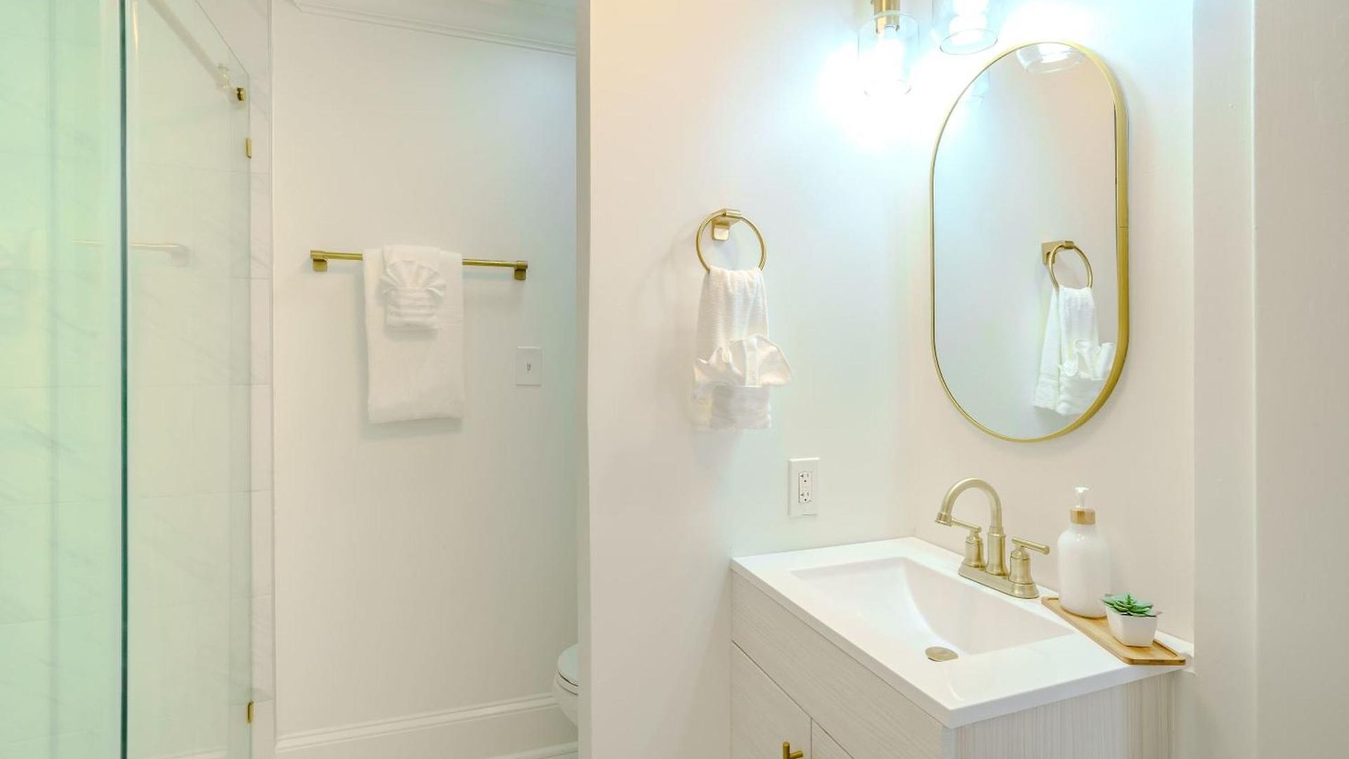 Holiday home Serene 4 Bedroom Near French Quarter With Wi-fi And Parking New Orleans