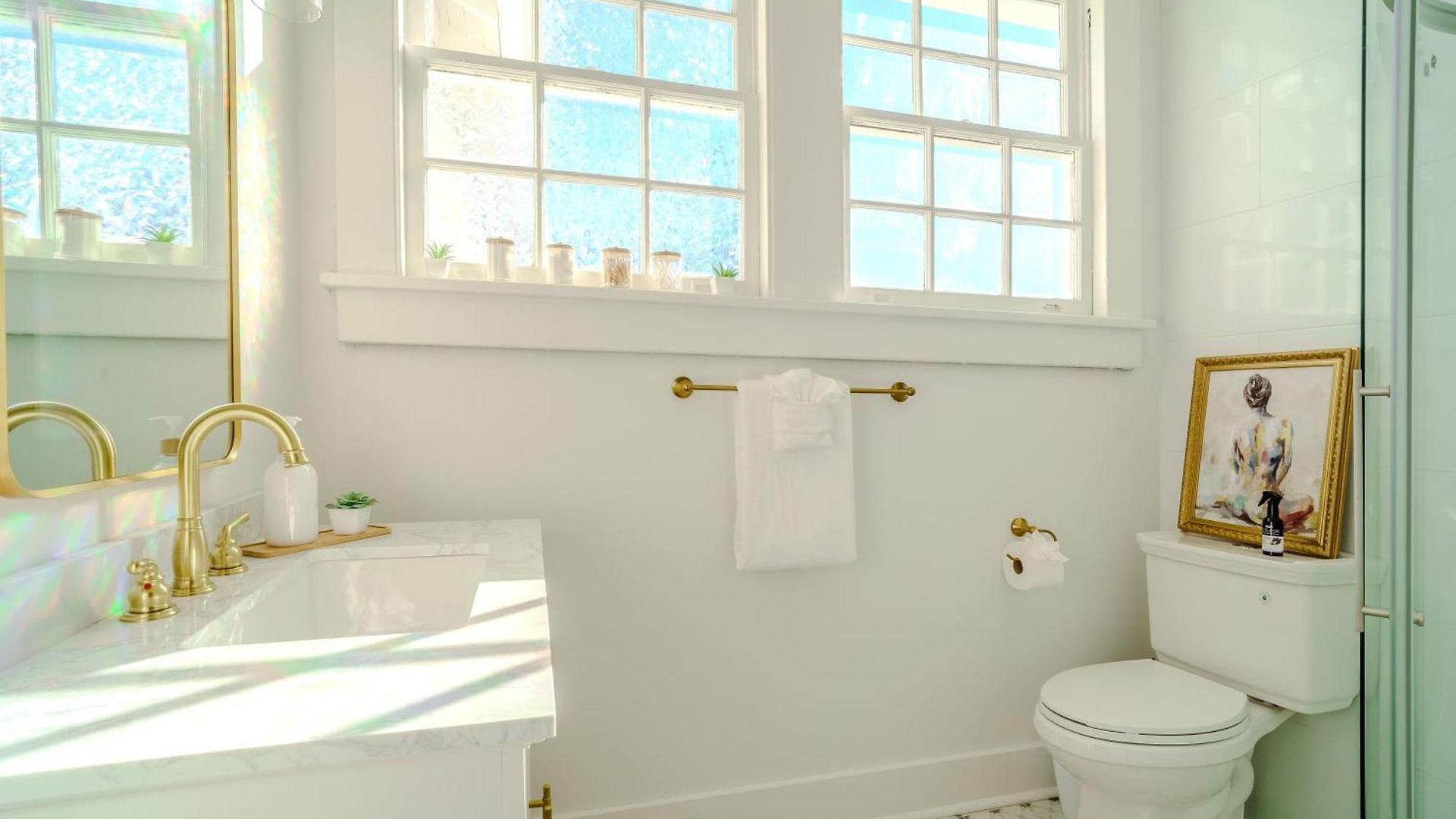 Serene 4 Bedroom Near French Quarter With Wi-fi And Parking Holiday home *