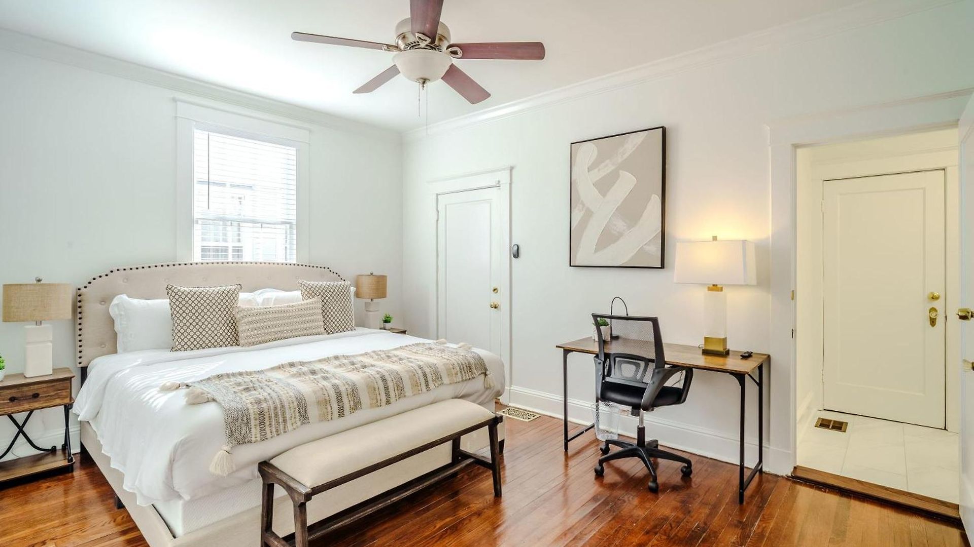 Serene 4 Bedroom Near French Quarter With Wi-fi And Parking Holiday home New Orleans