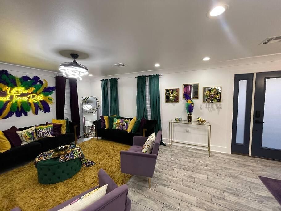 Mardigras Modern 4bedrm Wi-fi Free Parking Holiday home *