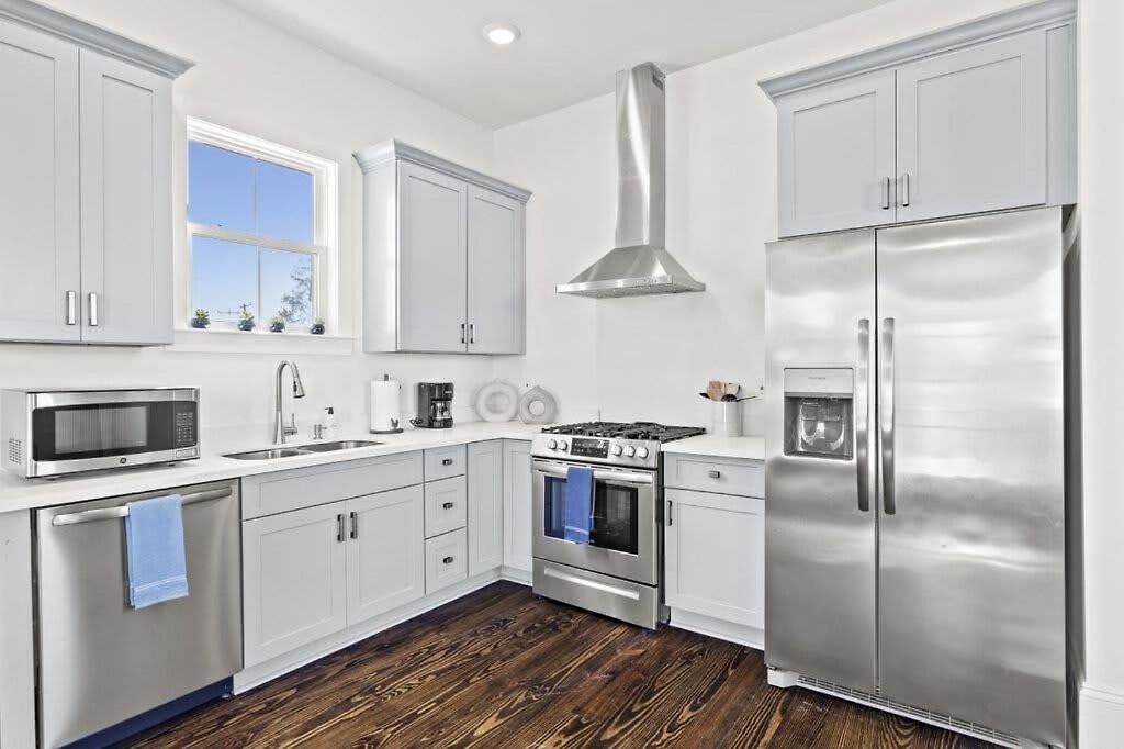 Luxury 4bd With Pool And Off Street Parking Holiday home New Orleans