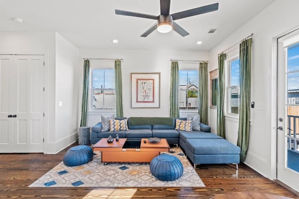 Luxury 4bd With Pool And Off Street Parking *
