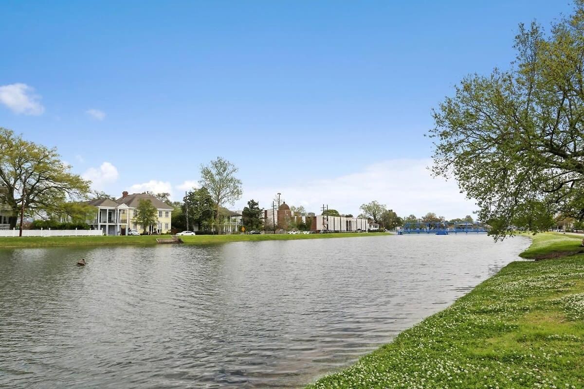 Holiday home Unbeatable 2bd Bayou Luxury Steps To Jazz Fest