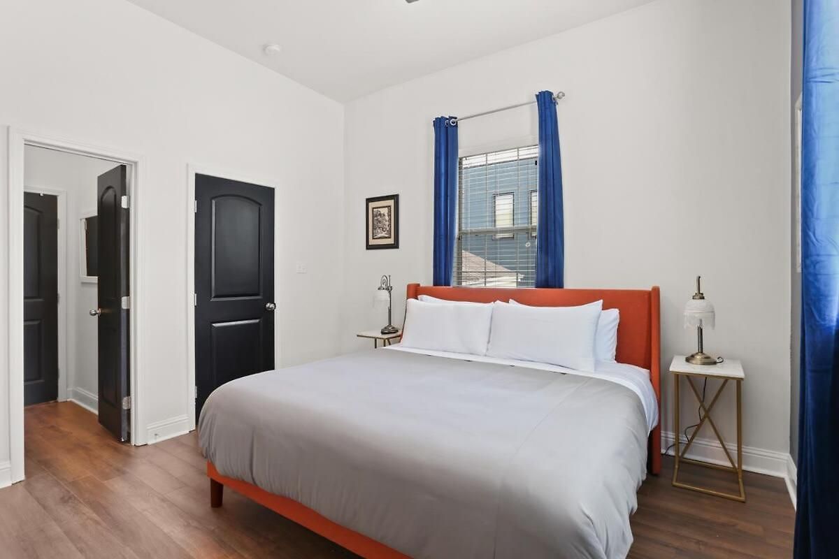 Holiday home Garden District 3bd 2ba Parking Stylish & Unique