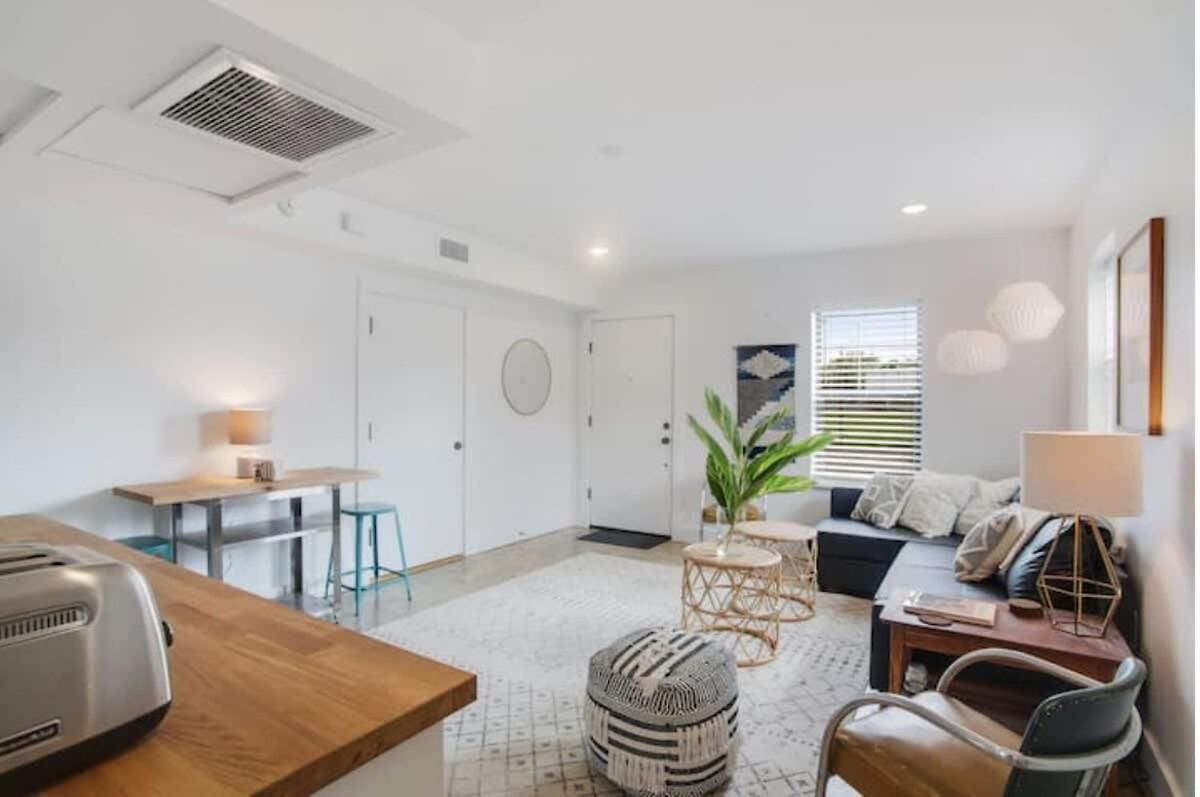 River Breeze Quiet & Modern Black Pearl Holiday home