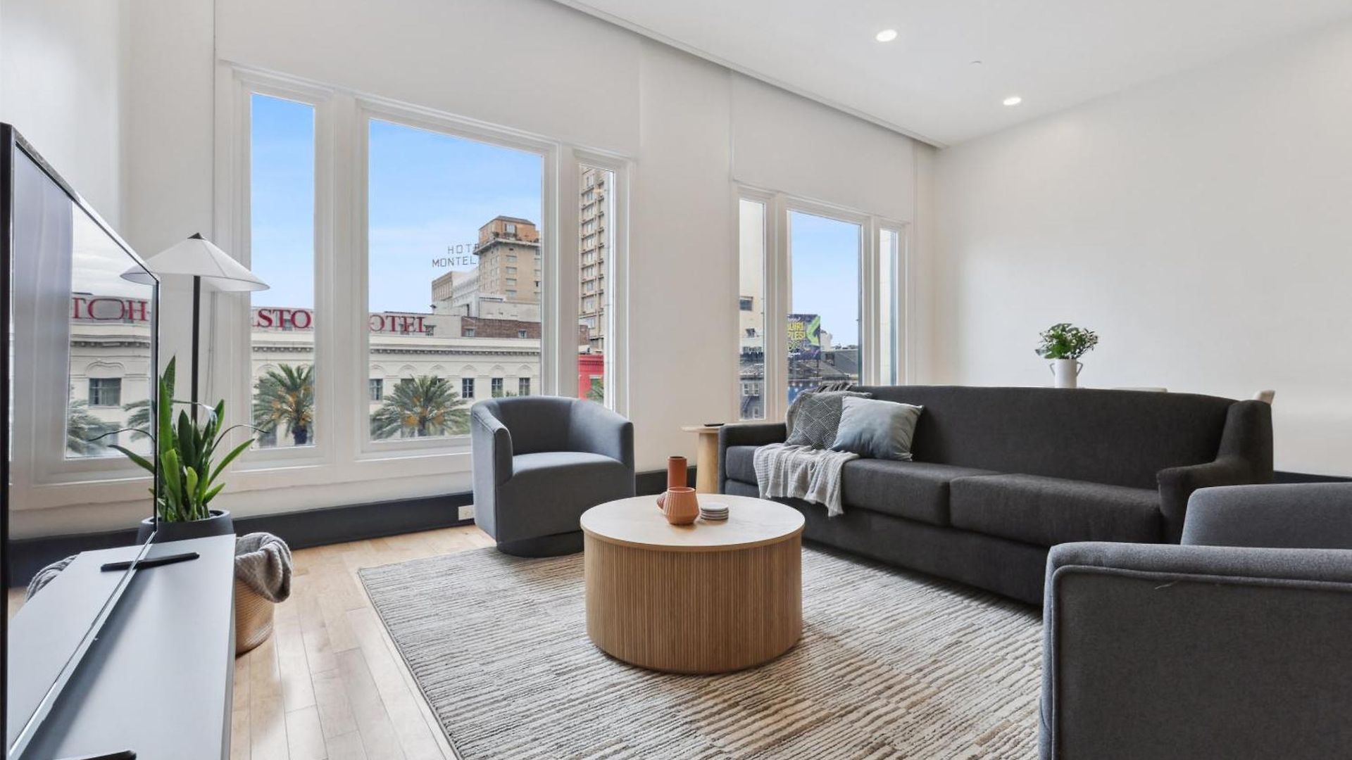 Apartment Roami At 714 Canal New Orleans