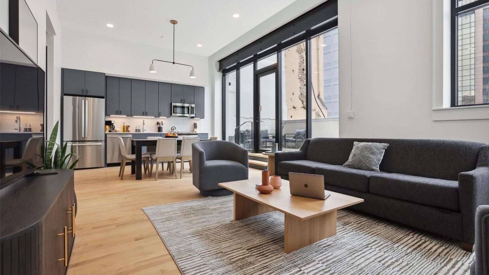 Apartment Roami At 714 Canal New Orleans