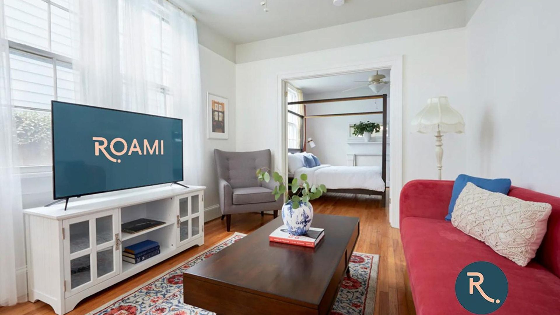 Roami At The Mandeville Apartment