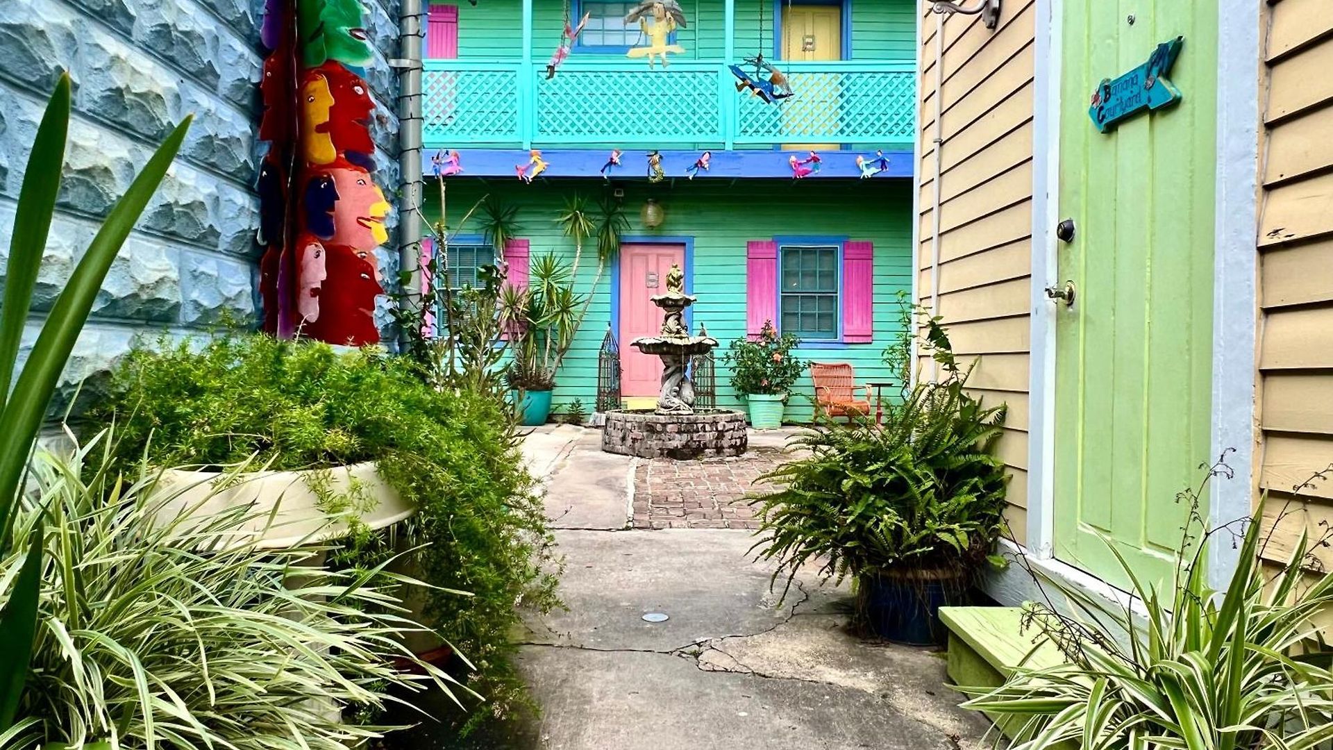 Inn Creole Gardens And