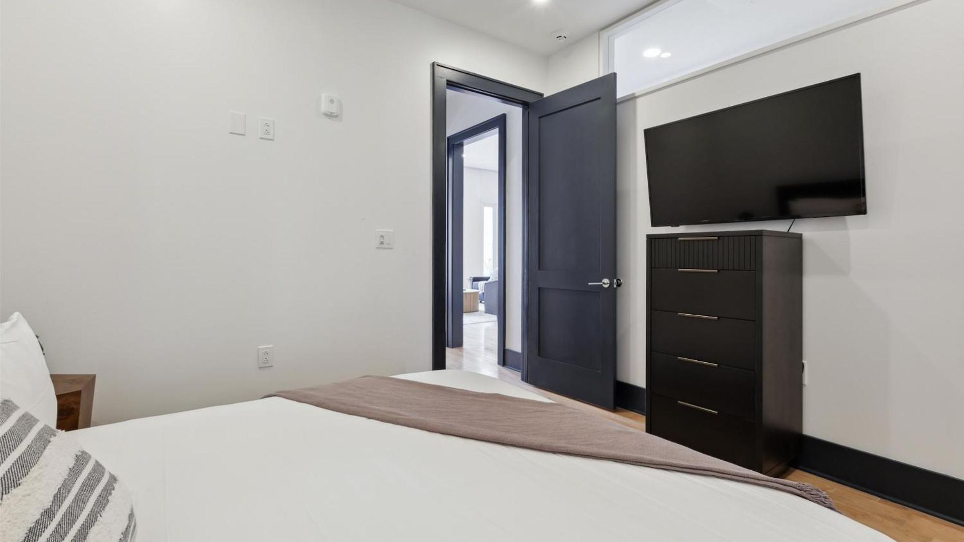 Apartment Roami At 714 Canal New Orleans