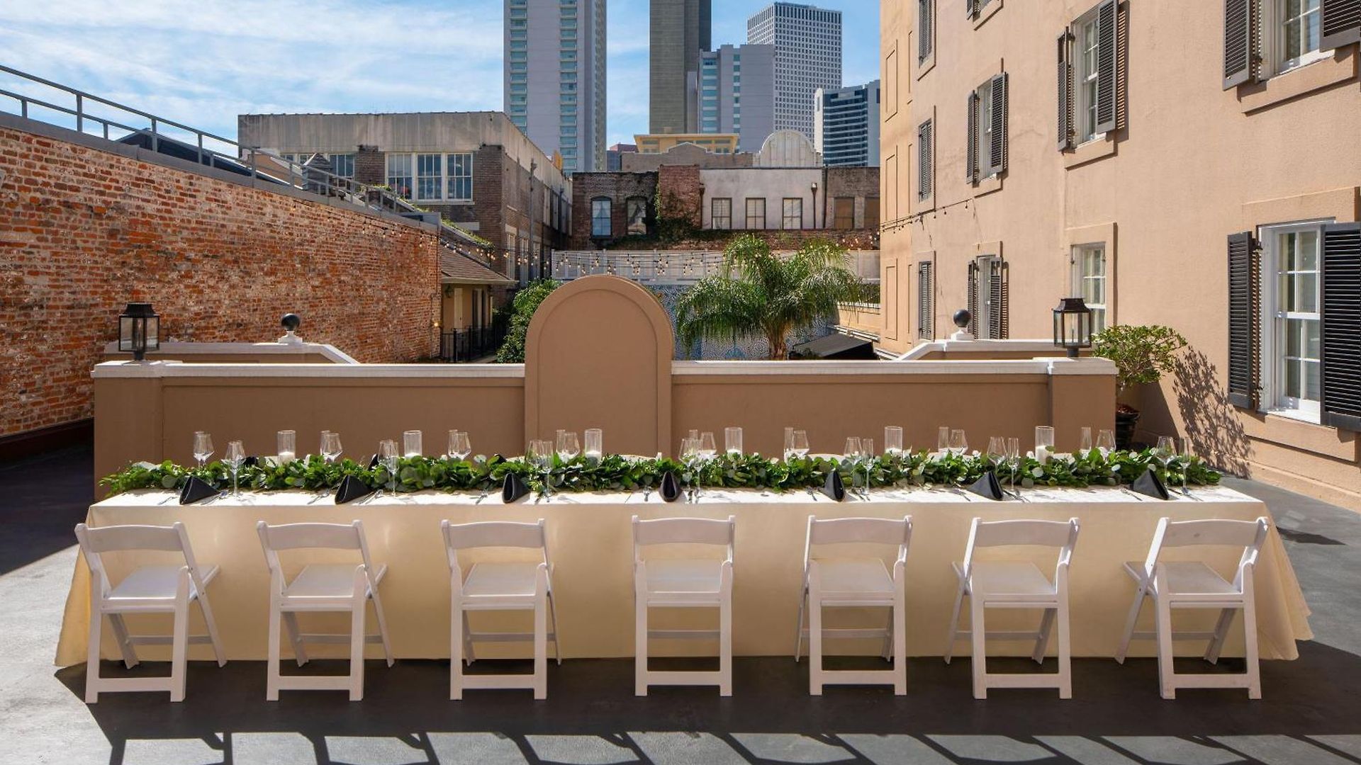 Hotel De La Poste - French Quarter, A Renaissance New Orleans