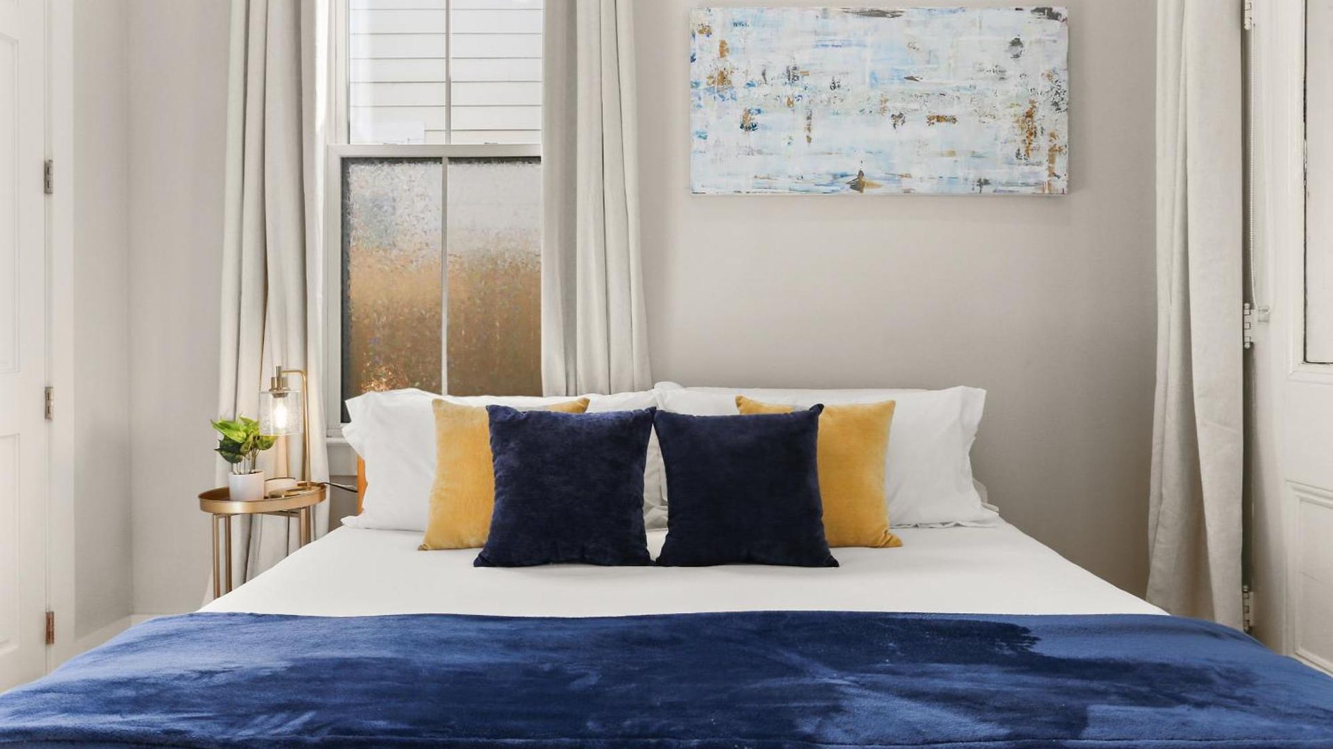 Upscale 3 Bed 2 Bath Private In Uptown New Orleans! Close To Magazine Street, Universities, & French Quarter Holiday home *