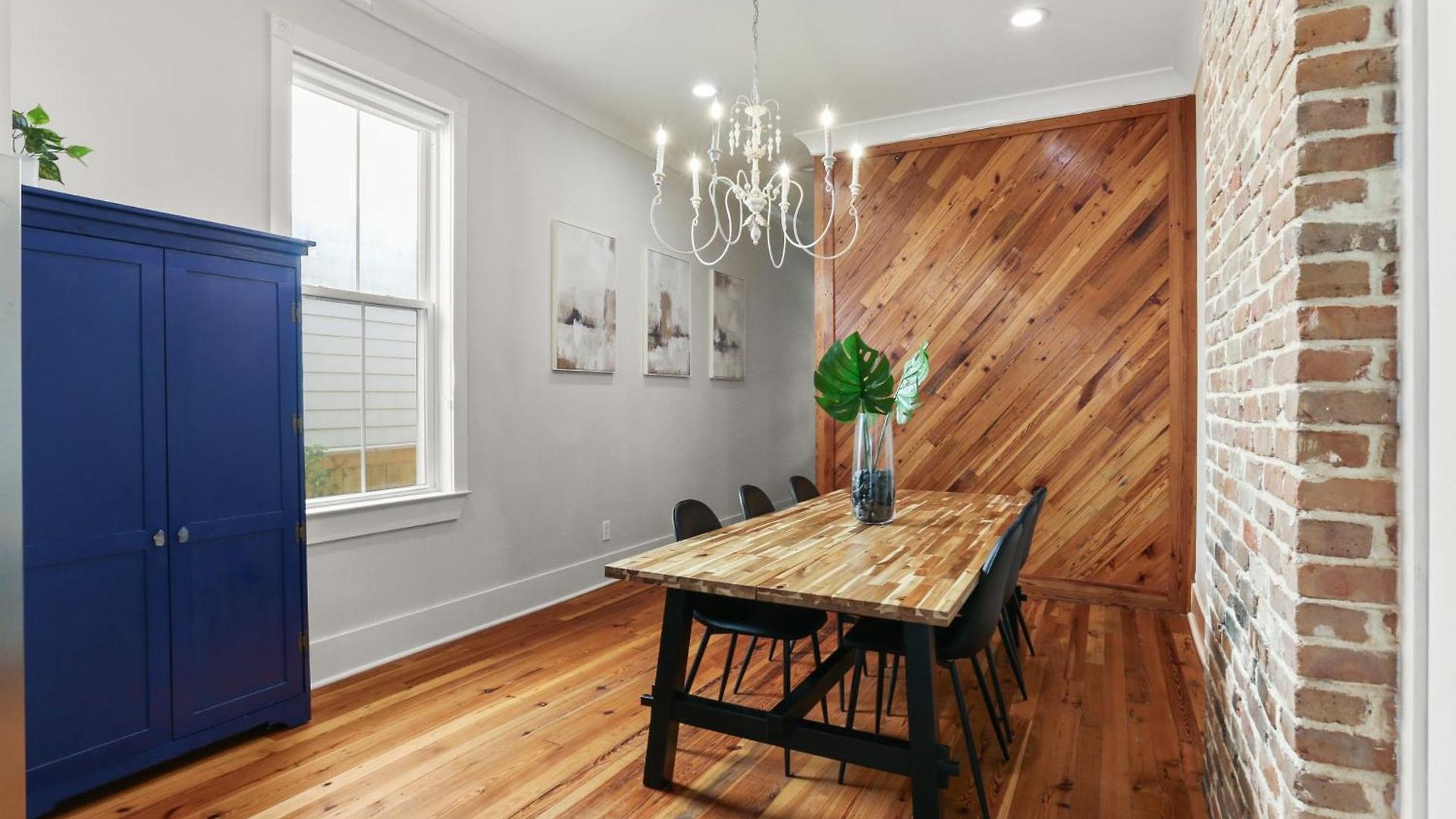 Holiday home Upscale 3 Bed 2 Bath Private In Uptown New Orleans! Close To Magazine Street, Universities, & French Quarter *