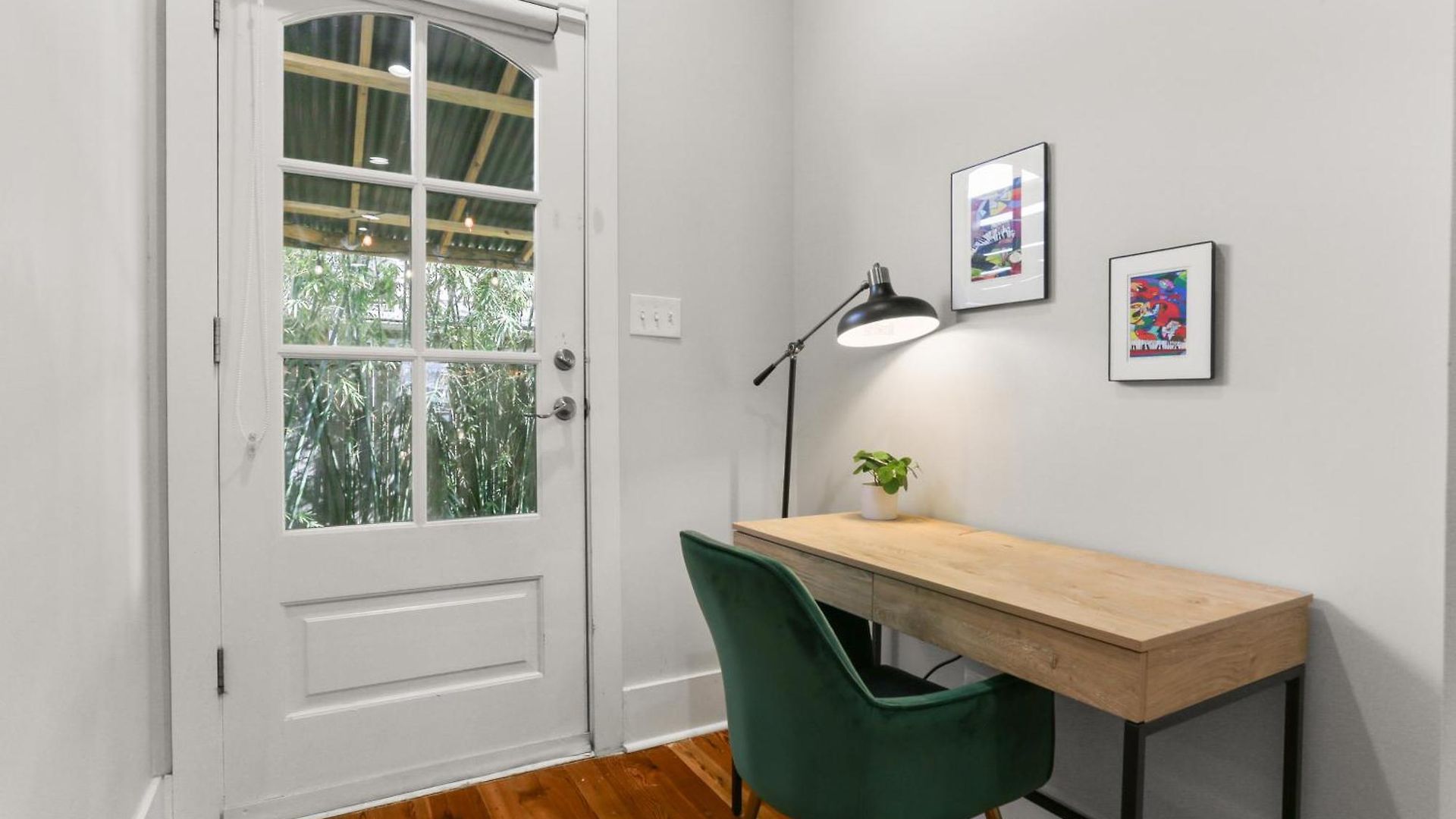 Upscale 3 Bed 2 Bath Private In Uptown New Orleans! Close To Magazine Street, Universities, & French Quarter *