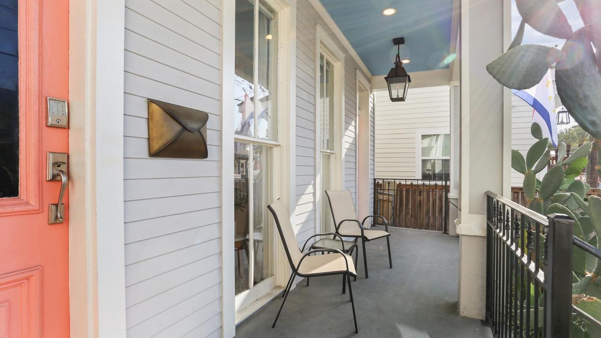 Upscale 3 Bed 2 Bath Private In Uptown New Orleans! Close To Magazine Street, Universities, & French Quarter New Orleans