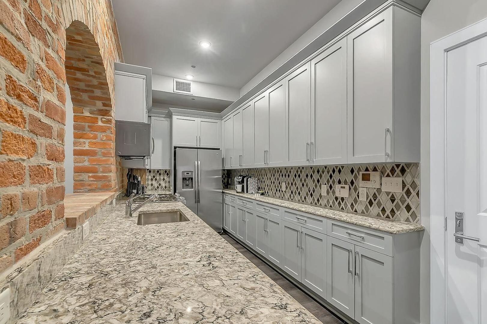 The Crescent Apartment *