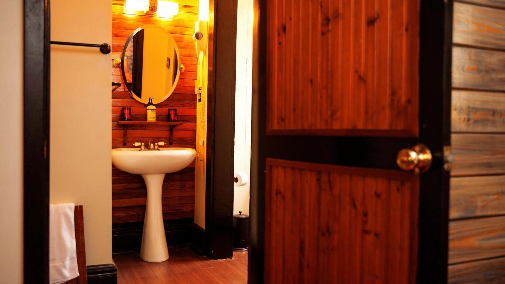Royal Street Inn & Bar 3*
