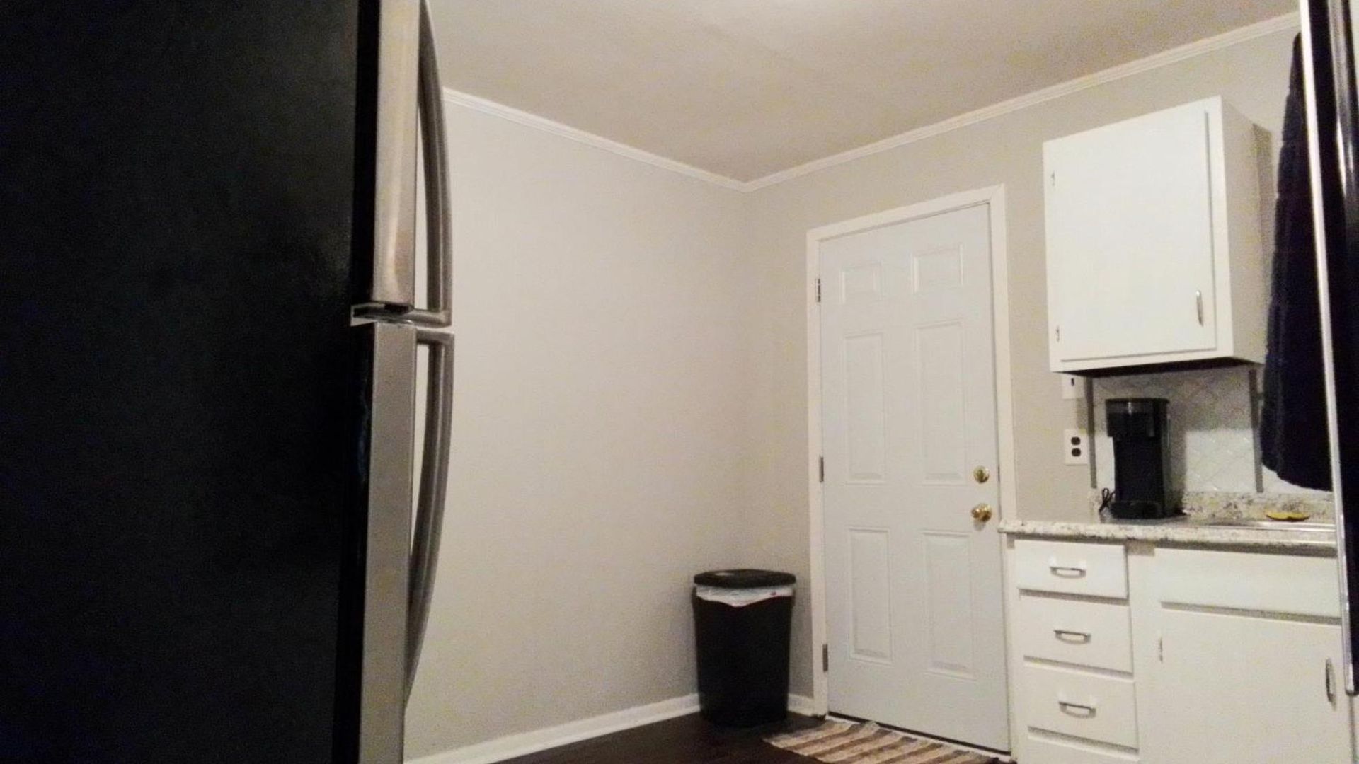 Cheeful, 2bed X 1bath Brick House *