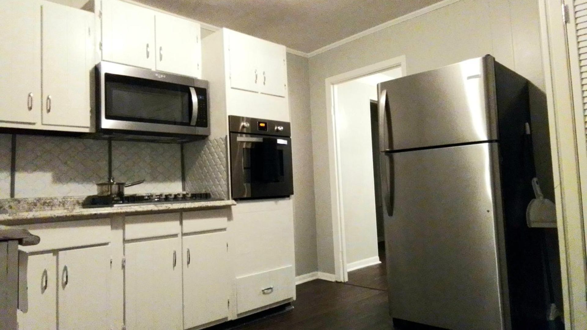 Cheeful, 2bed X 1bath Brick House *