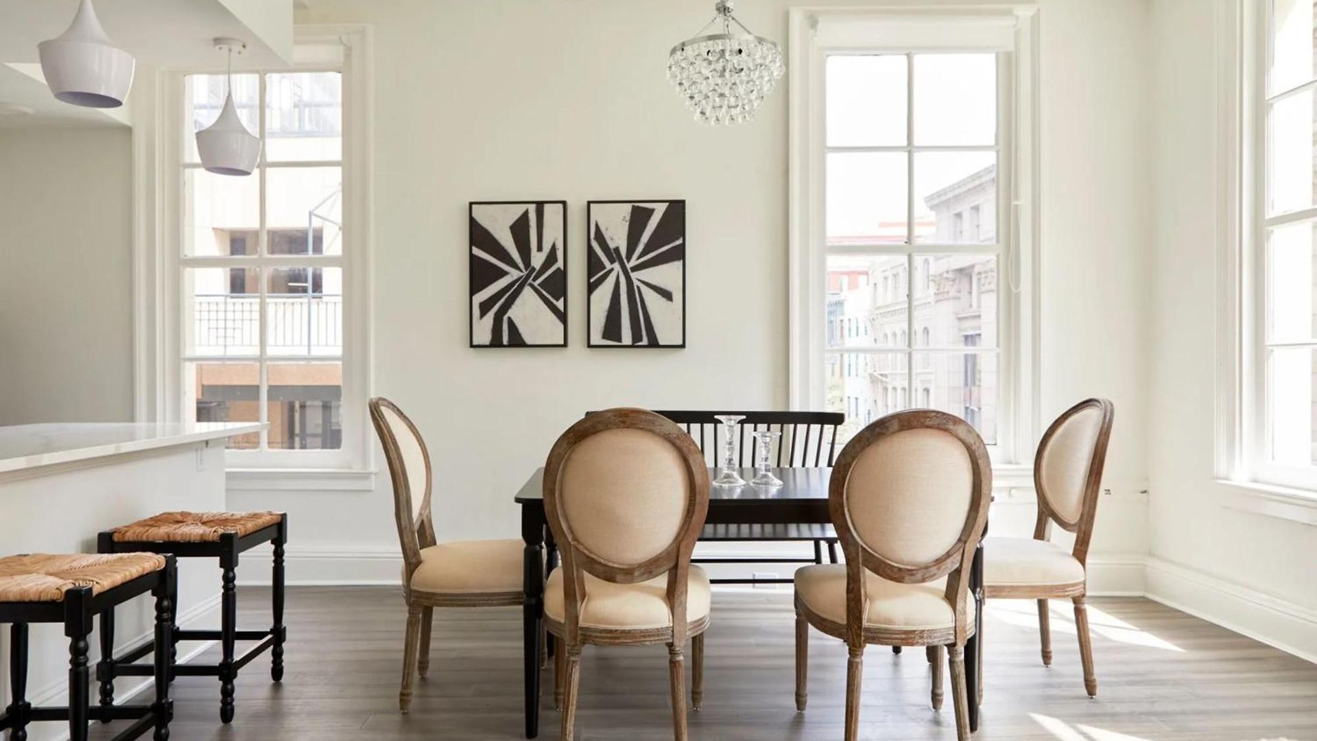 Apartment Roami At St. Charles *