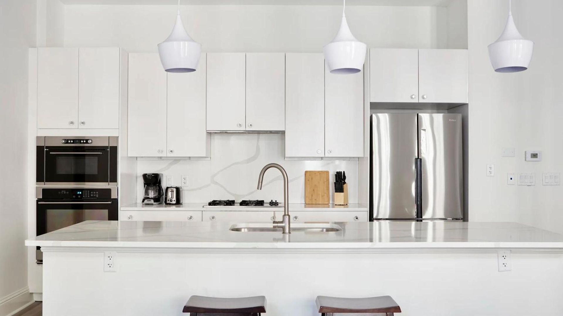 Apartment Roami At St. Charles *