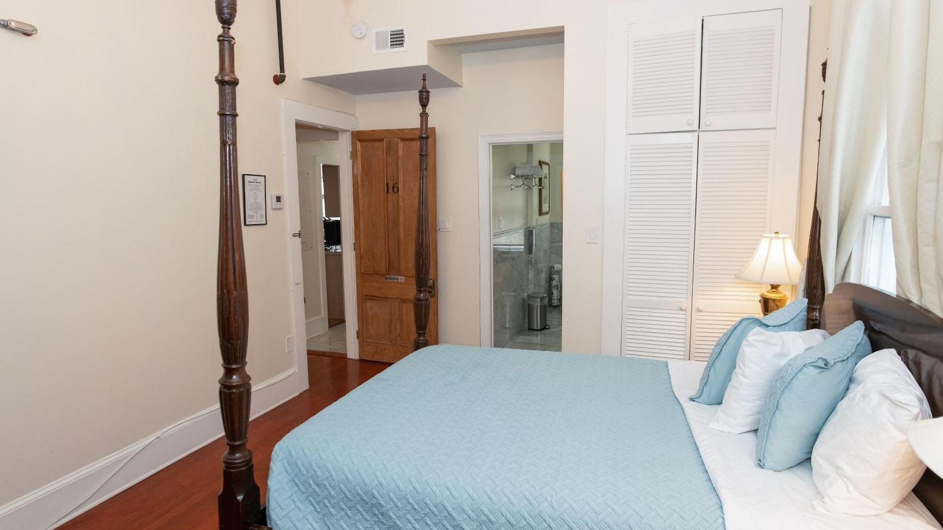 The Esplanade Mansion 3*