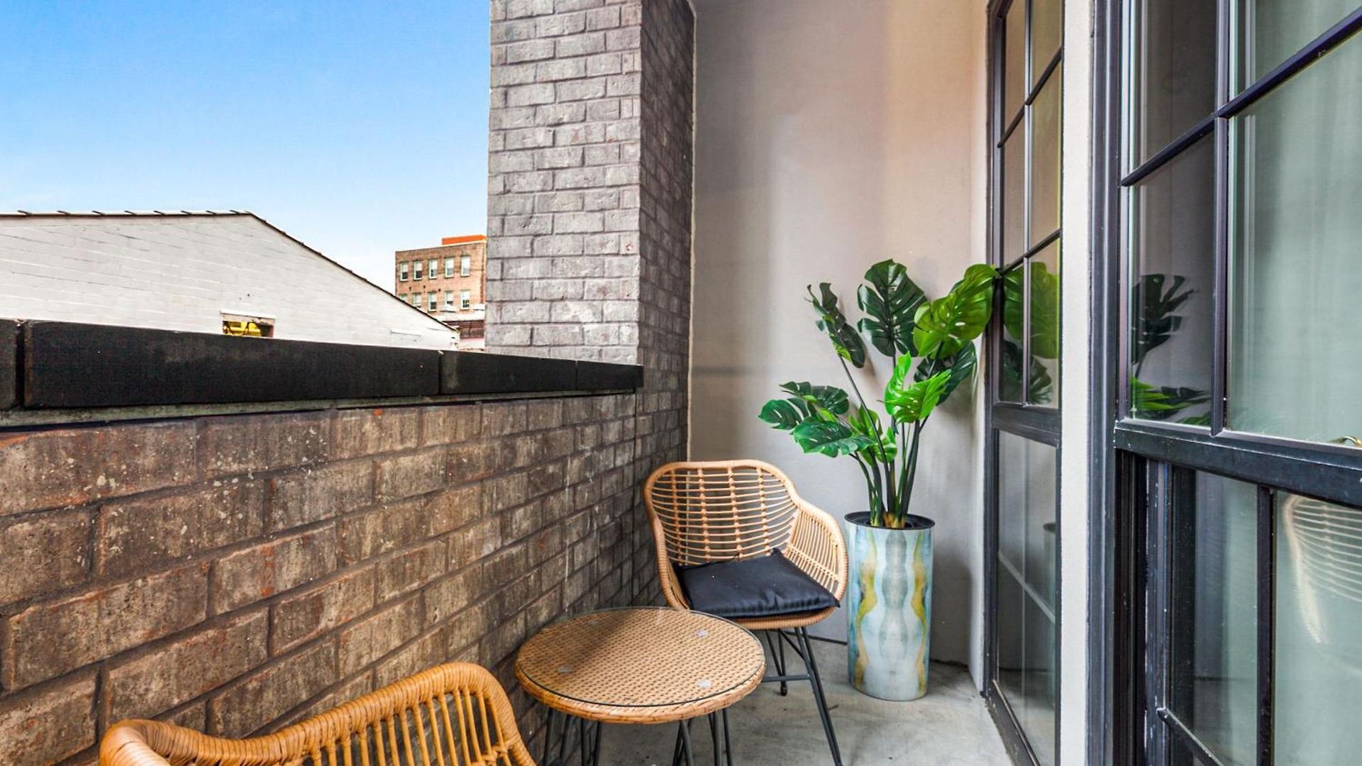 The Pelican By Hosteeva Apartment *