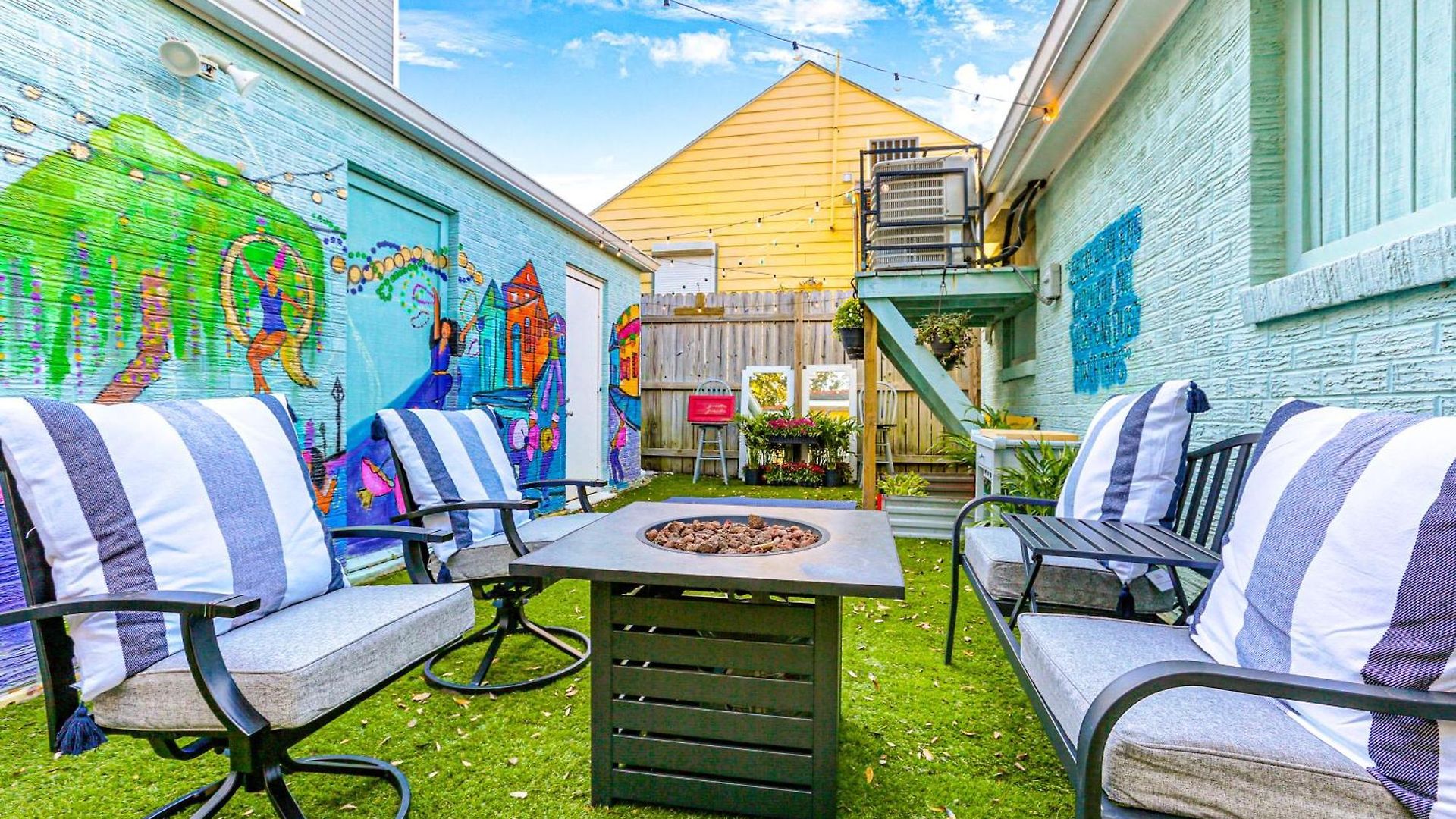 Mardi Gras Patio 2br 8mins To Canal St New Orleans